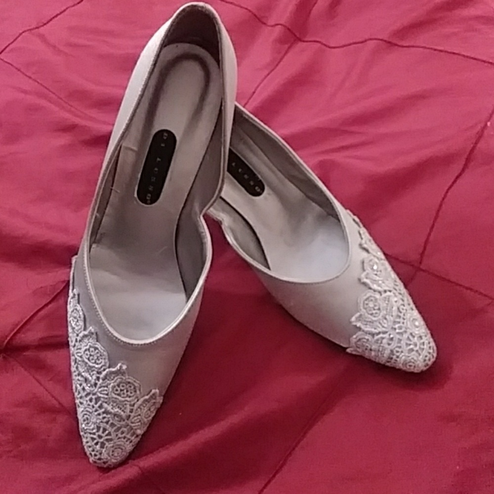 Dilusso silver pumps